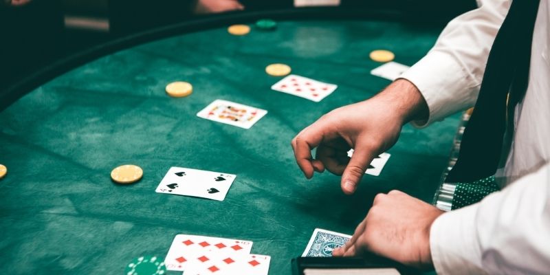 Monitoring tools support the How live dealer technology ensures fairness process